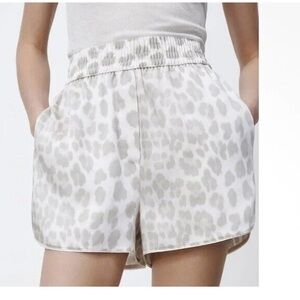 Zara Women’s Large Leopard Print Shorts Gray Satin Pockets